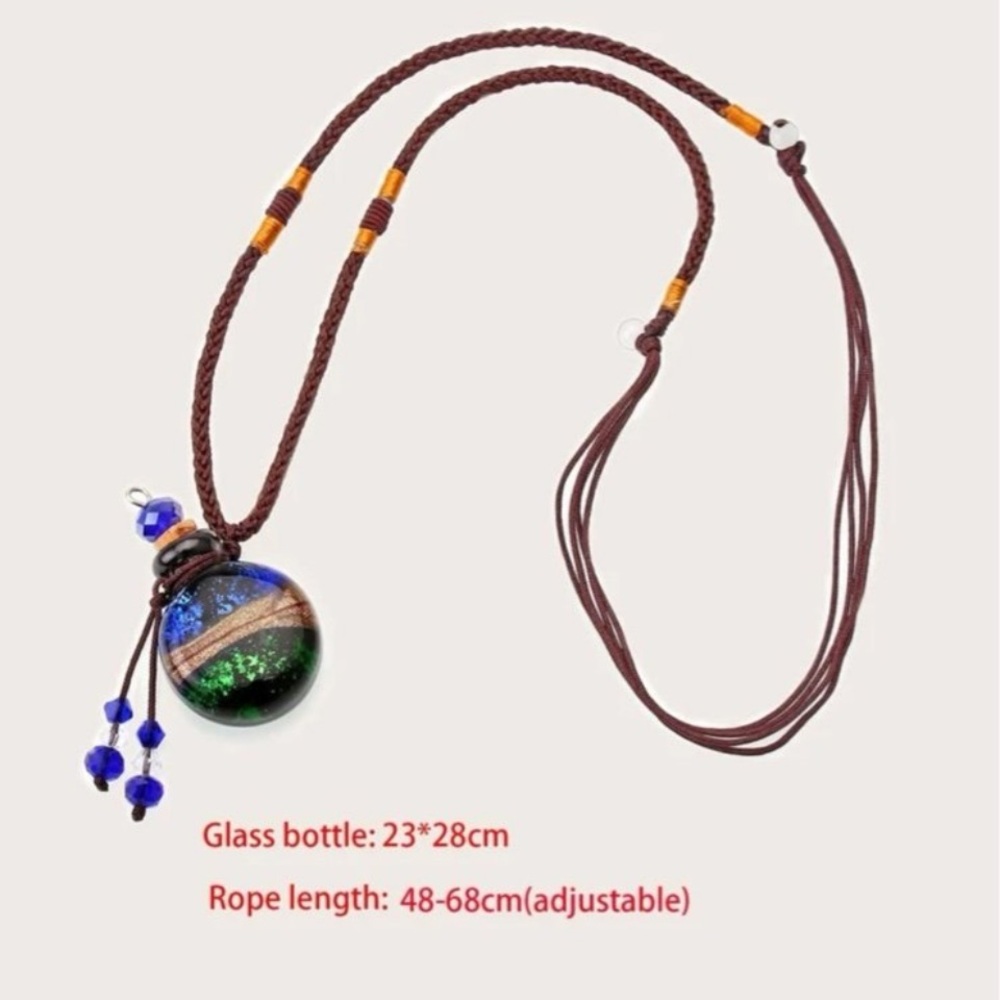 Elegant Blue and Green Pendant Necklace - Picture 3 of 3
